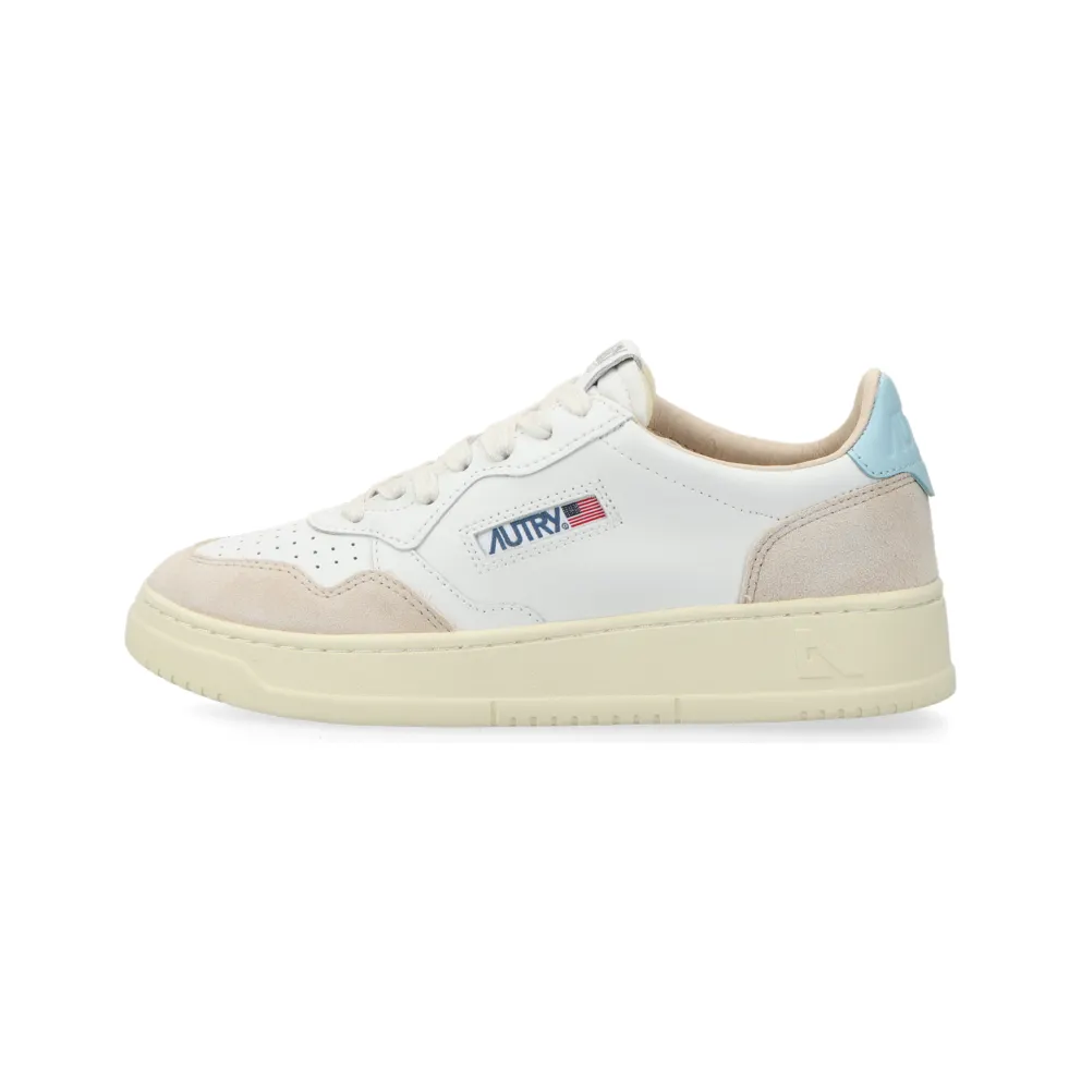 Autry Medalist Low White / St Blue (AULWLS69)