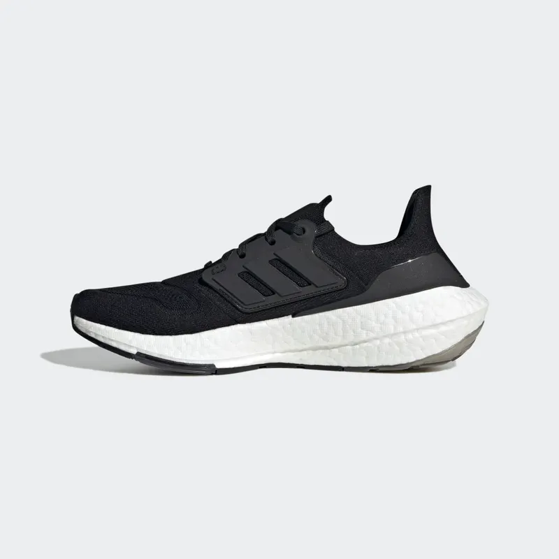 Adidas ULTRABOOST 22 Shoes Core Black / Core Black / Cloud White (GX5591)
