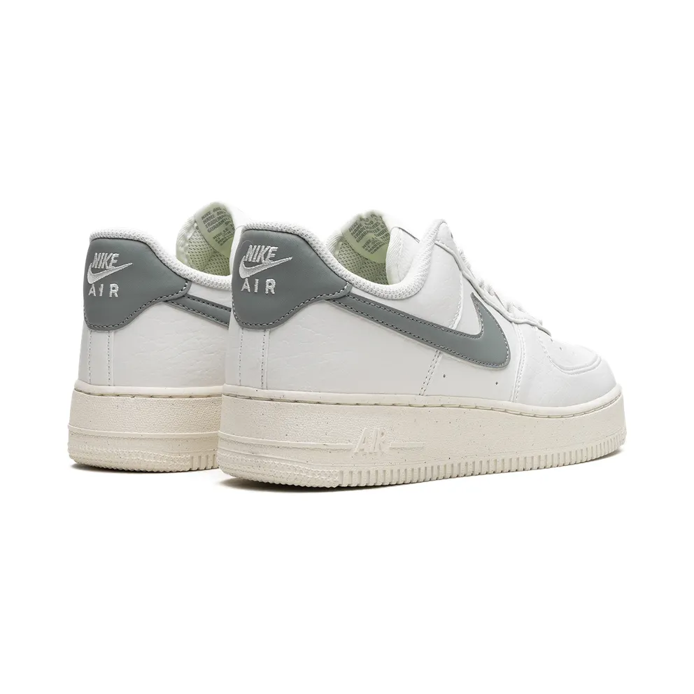 Nike AIR FORCE 1 ’07 NEXT NATURE MNS “Mica Green” (DN1430-107)