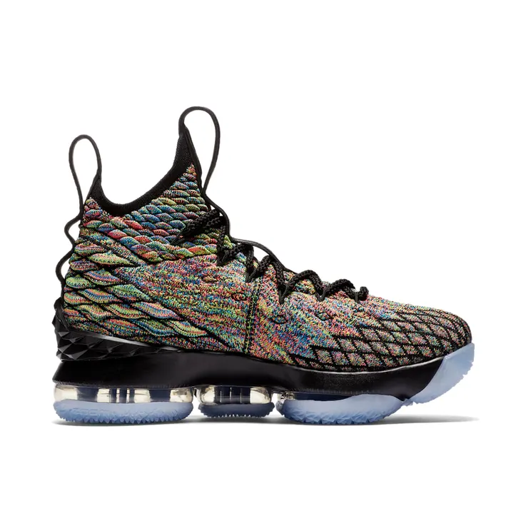 nike-lebron-15 922811-901