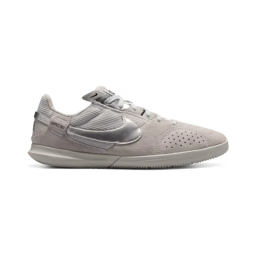 Nike Jr. Streetgato “Light Smoke Grey / Photon Dust / Metallic Silver” (HM8757-001)