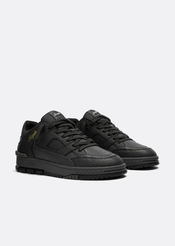 Axel Arigato Area Lo Sneaker “Black,Black” (F1699002)