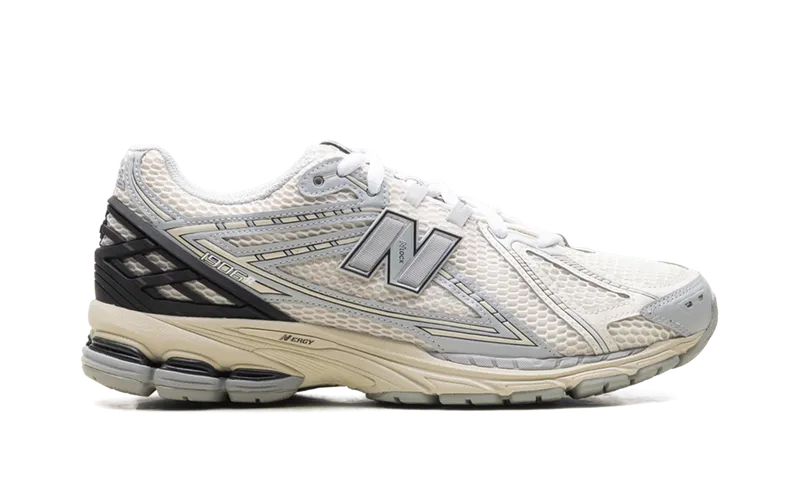 New Balance 1906R “Beige Light Grey White” (M1906RLZ)