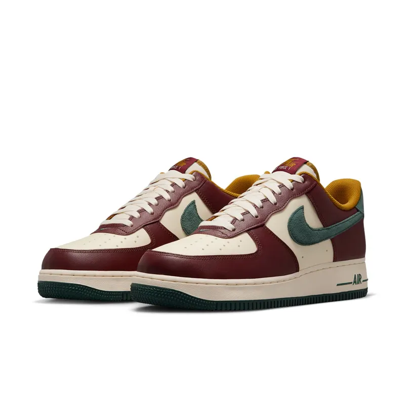 Nike Air Force 1 ’07 LV8 (cocnut milk / vintage green / dark team red) – HQ3612-113