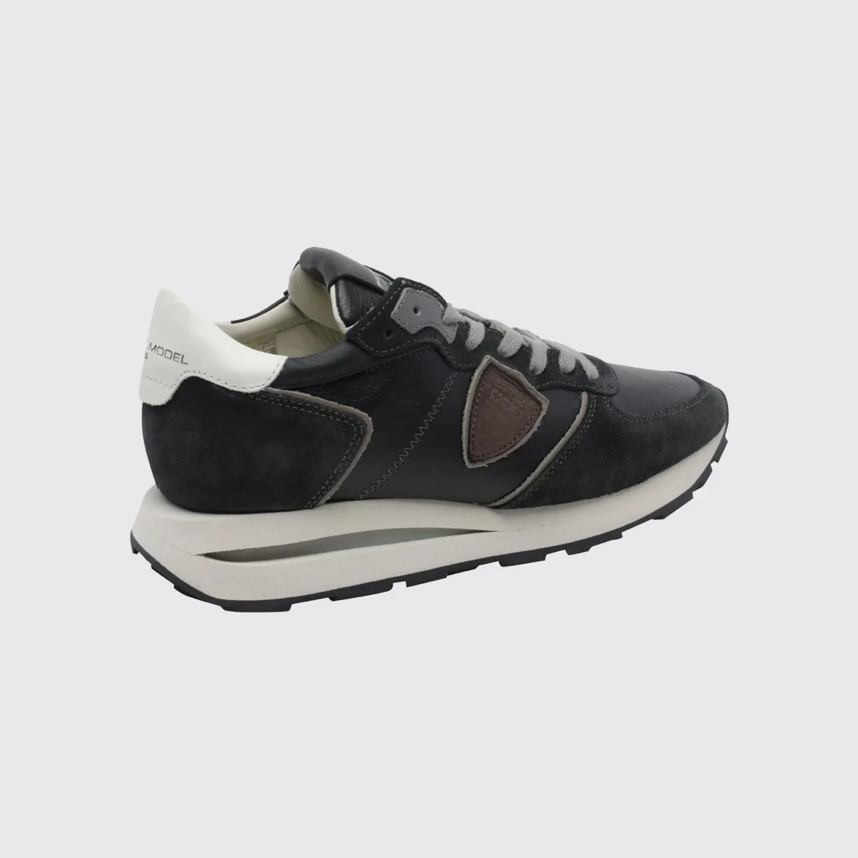 Philippe Model Tropez Haute Suede Low-Top Sneakers with Serrated Sole Black 2 (TKLUVD05) (2)