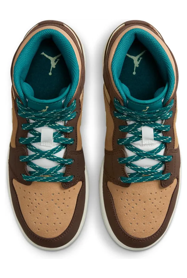 air-jordan-1 DZ6335-200