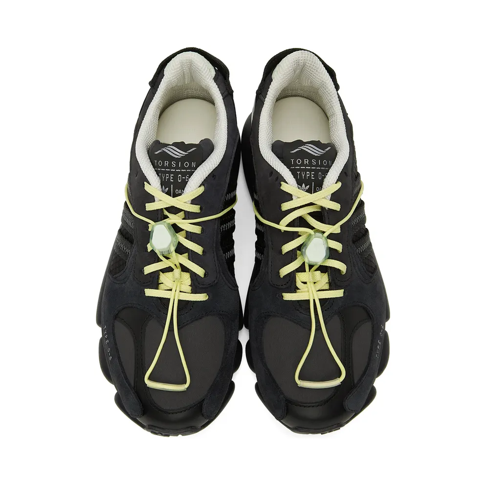 adidas Type O-6 Core Black / Cloud White / Core Black (H04726)