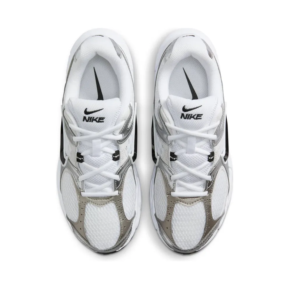 Nike V5 RNR “Vast Grey / Metallic Silver” (HQ7901-107)