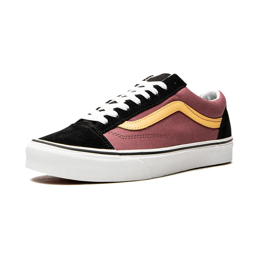 Vans Style 36 “Black/Red” (VN0A54F6B79)