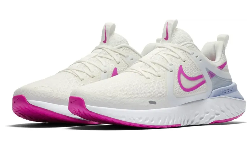 nike-sneaker AT1369-103