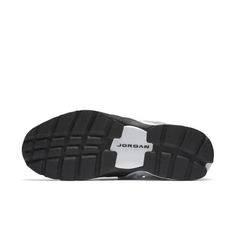 Jordan Trunner LX Black White Black/White (897992-010)
