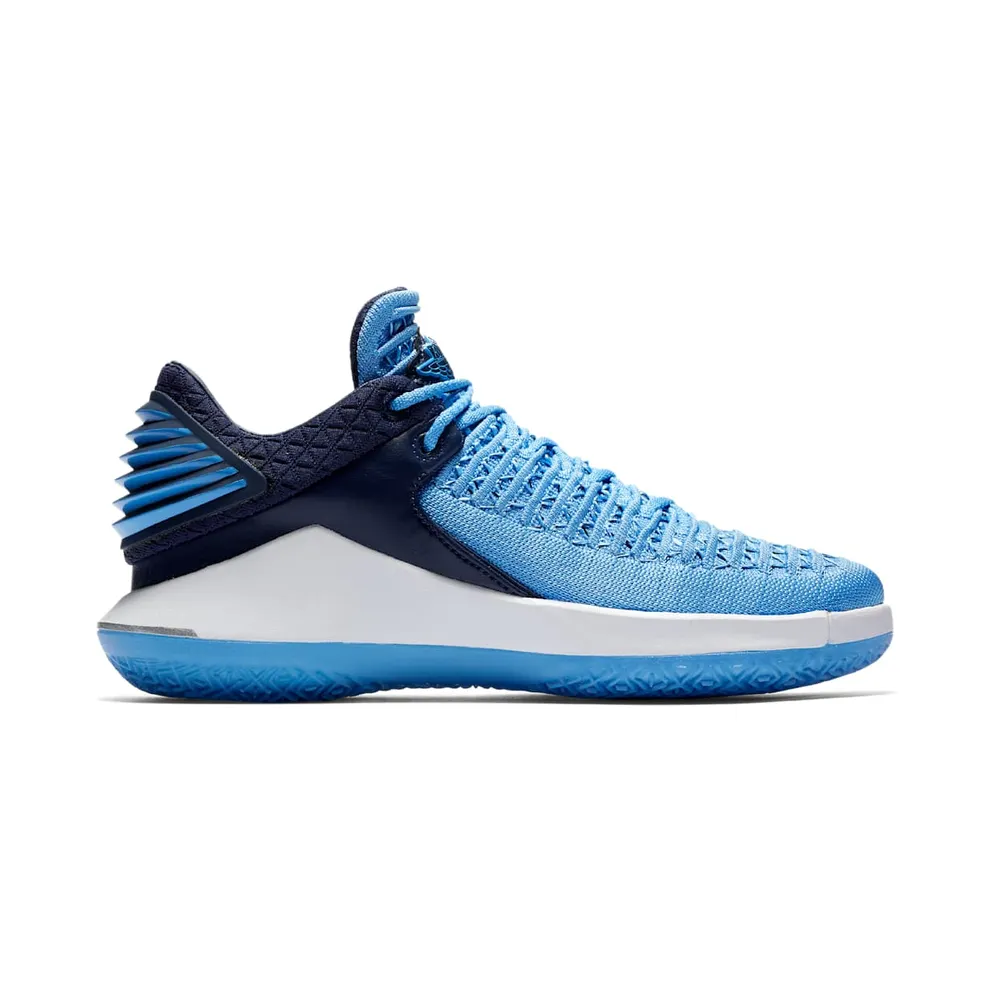 Jordan XXXII Low University Blue Black White Metallic Silver (AA1257-401)