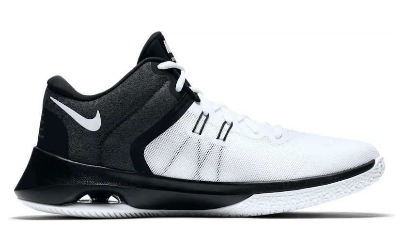 nike-air-versitile 921692-100