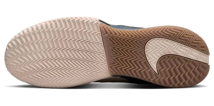 nikecourt FN4742-101