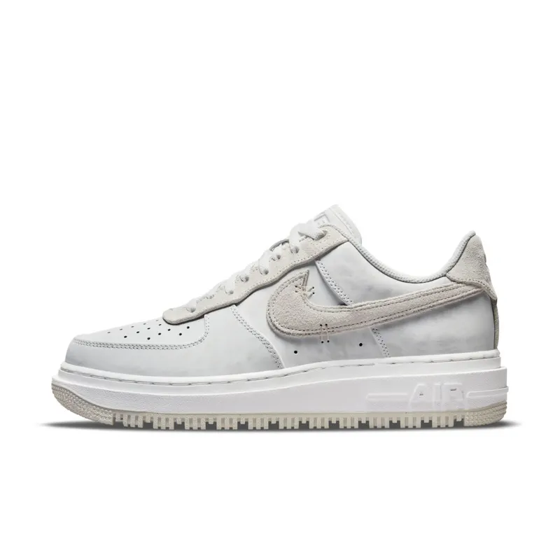 Nike Air Force 1 Luxe White (DD9605-100)