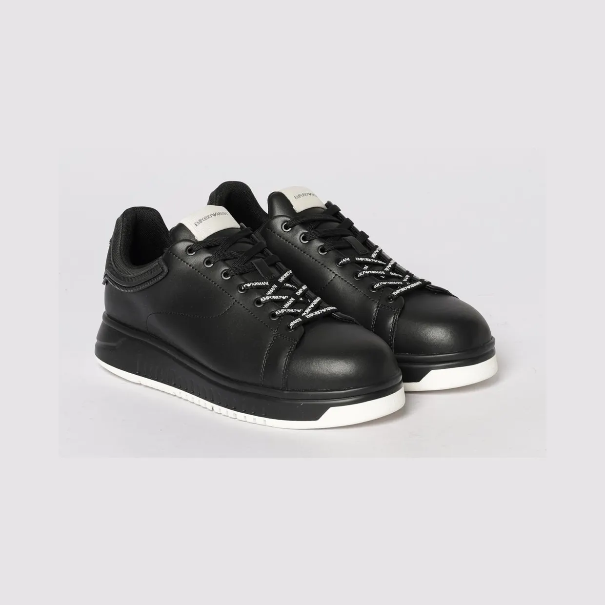 Emporio armani Leather Sneakers Black (EM003663AF18212MC105)