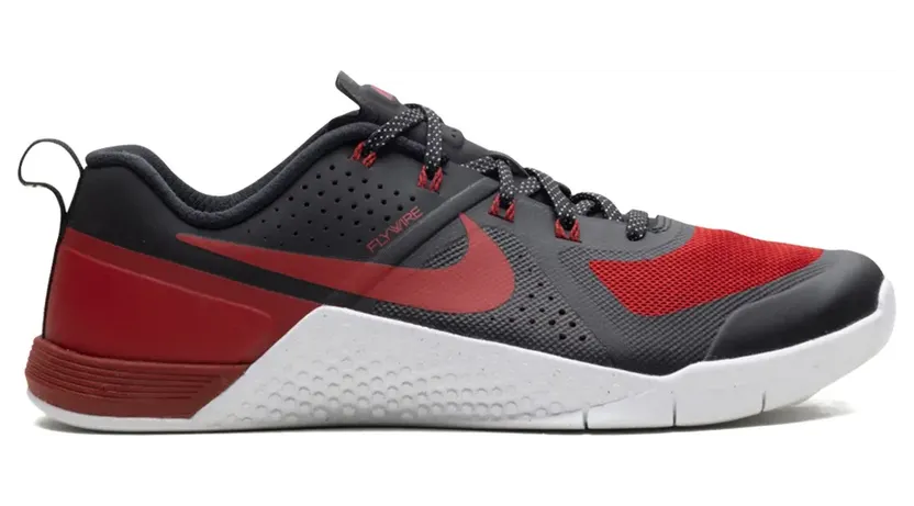 Nike Metcon 1 Banned – Black/Varsity Red/Wolf Grey sneakers – Rood (FQ1854)