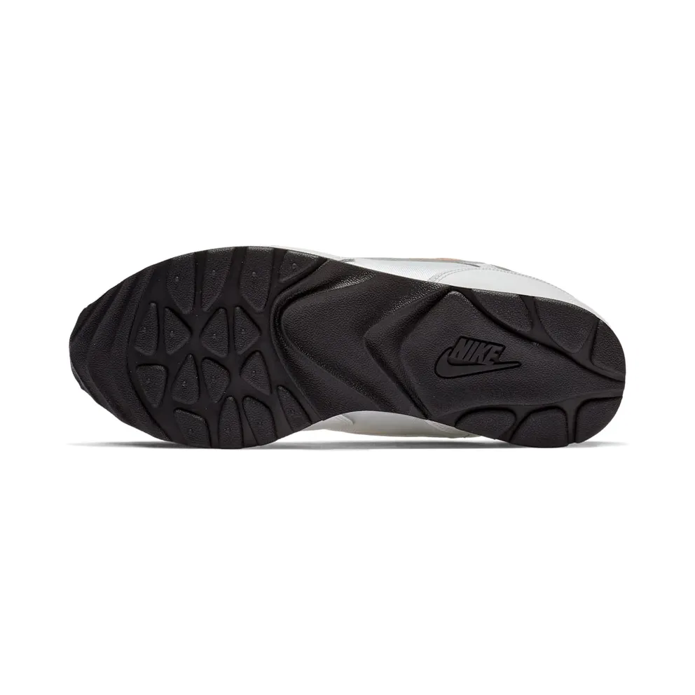 Nike Outburst “Summit White / Black / Praline” (AO1069-110)