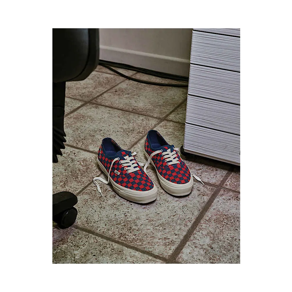 Vans Red (VN000EJCRDB)