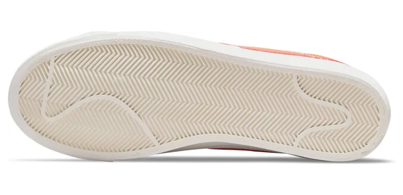 nike-blazer DA6364-104