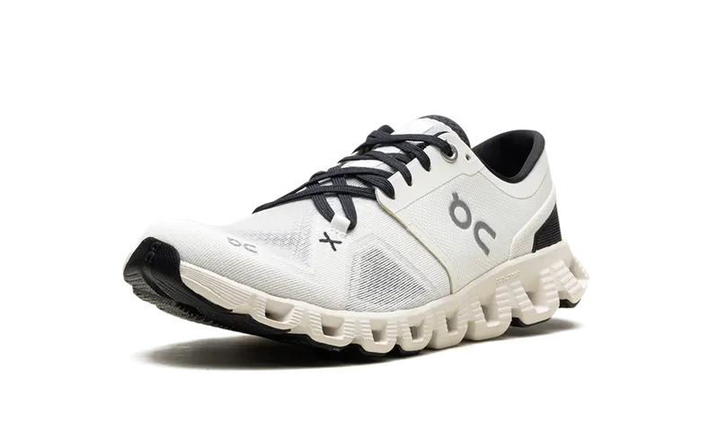 On Running CLOUD X 3 “IVORY” (60.98697)