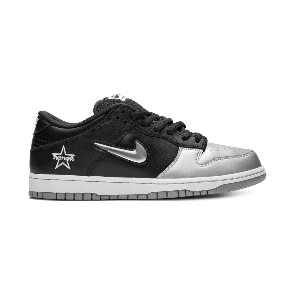 Nike x Supreme ‘SB Dunk OG’ – Gold (CK3480)