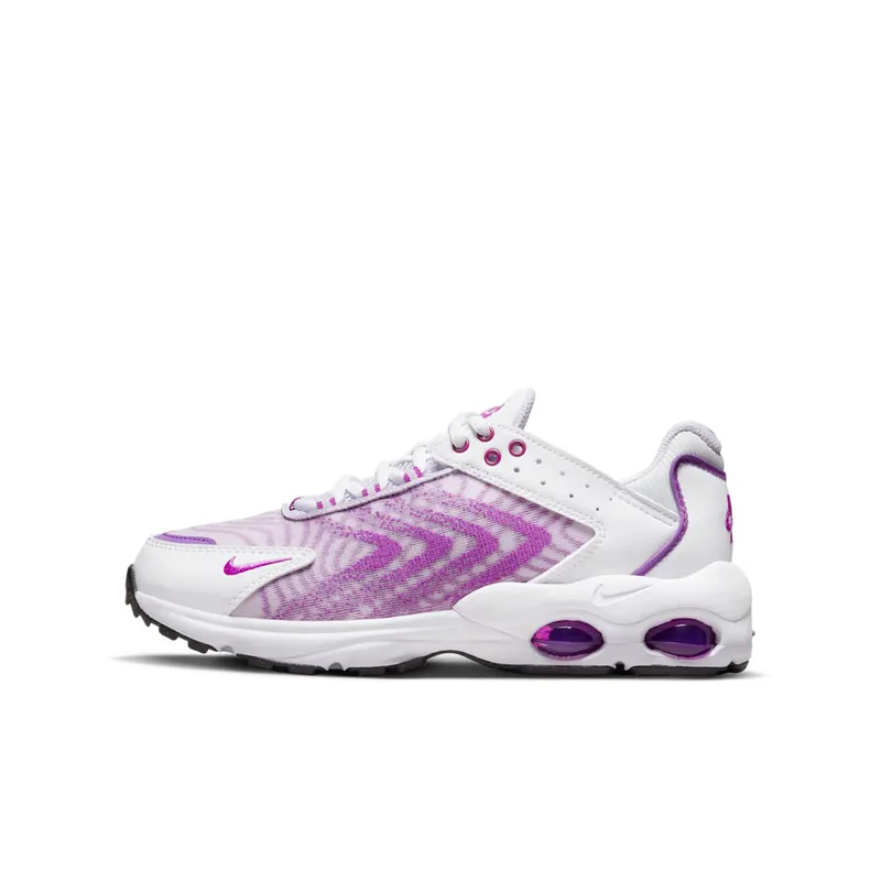 Nike Air Max TW Older Kids’ White (DQ0296-101)