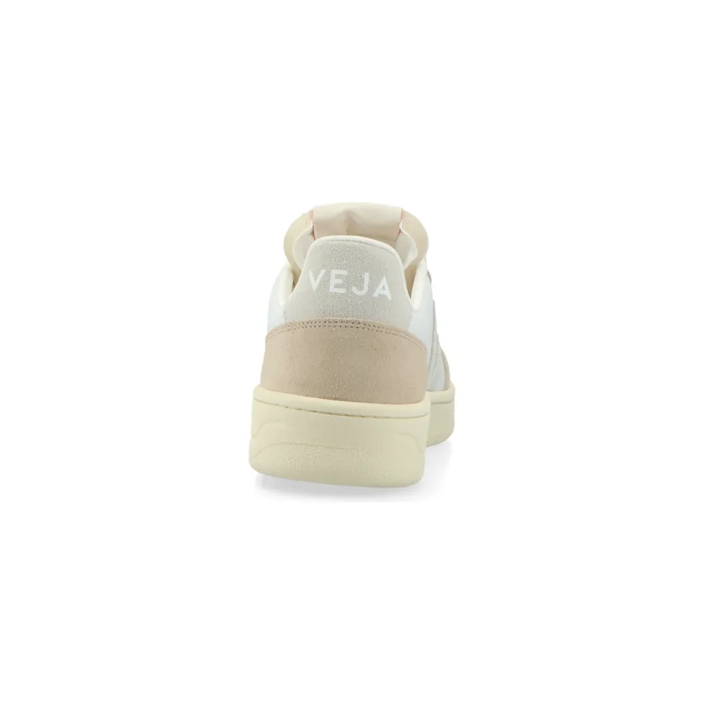 VEJA V-82 Grained Leather (extra white / natural / almond) – VE3320756