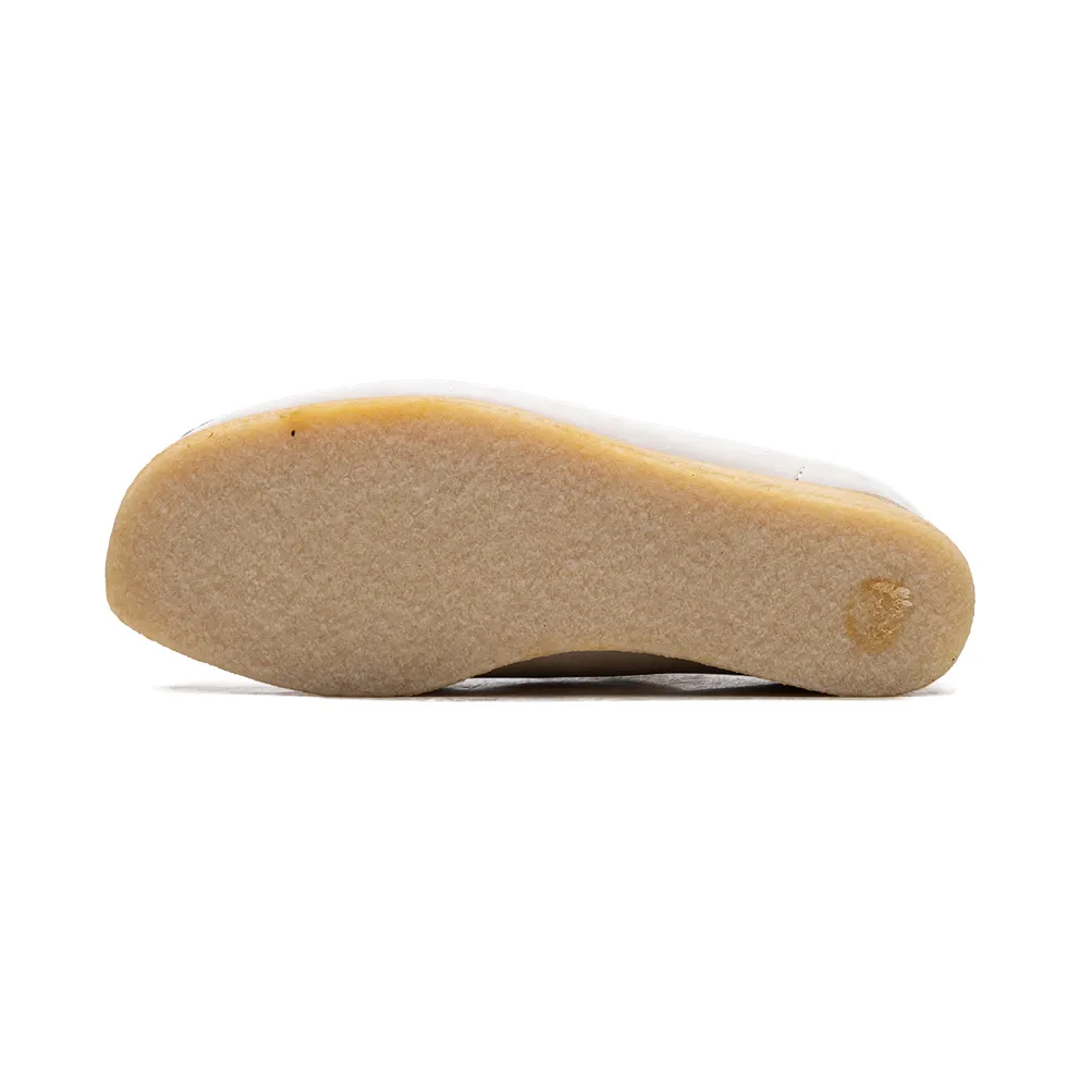Clarks Wallabee “White Nubuck” (26165560)