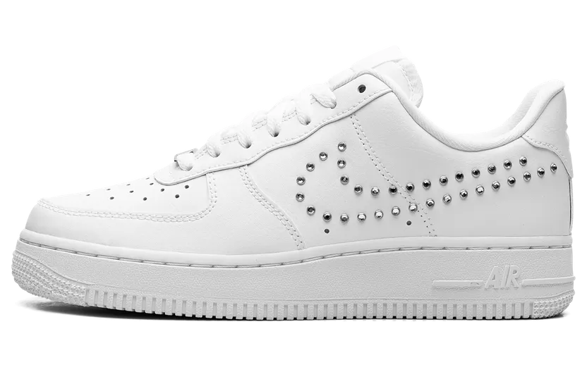 Nike AIR FORCE 1 LO “White / Metallic Silver” (FQ8887-100)
