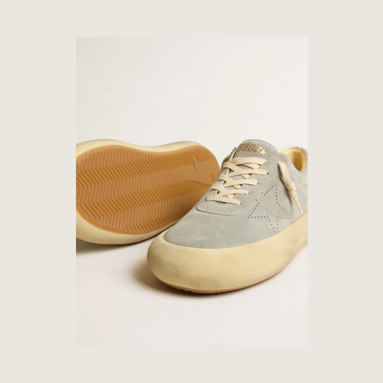 Golden Goose Space-Star Shoes In Ice-Gray Suede With Perforated Star (GMF00376.F005253.70100) (4)