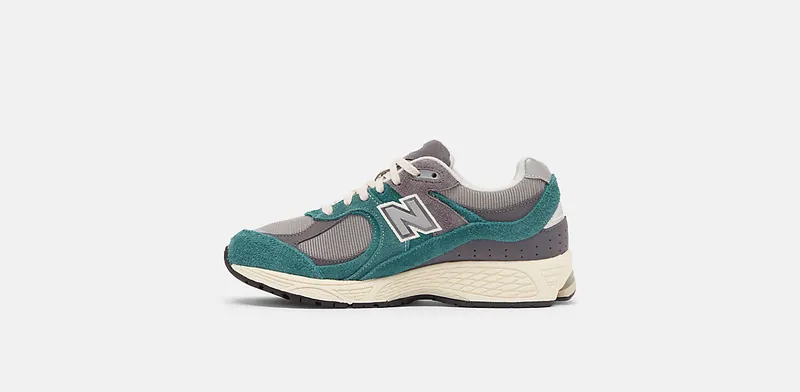 New Balance 2002R “New SPRUCE MAGNET” (M2002REM)