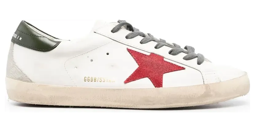 Golden Goose Super-Star mit rotem Wildlederstern und grüner Fersenlasche “White” (GMF00102F003987)