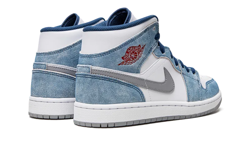 Jordan 1 Mid “French Blue” (DN3706-401)