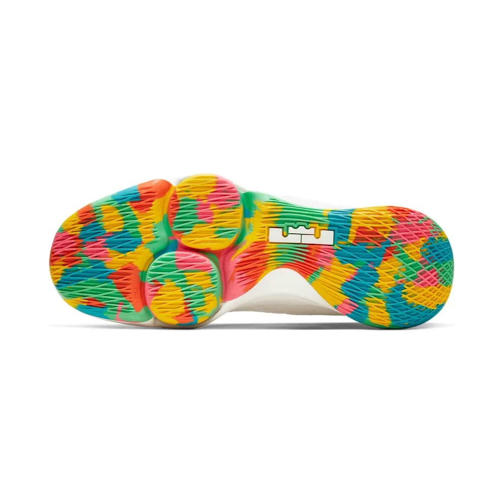 LeBron Witness 4 – White