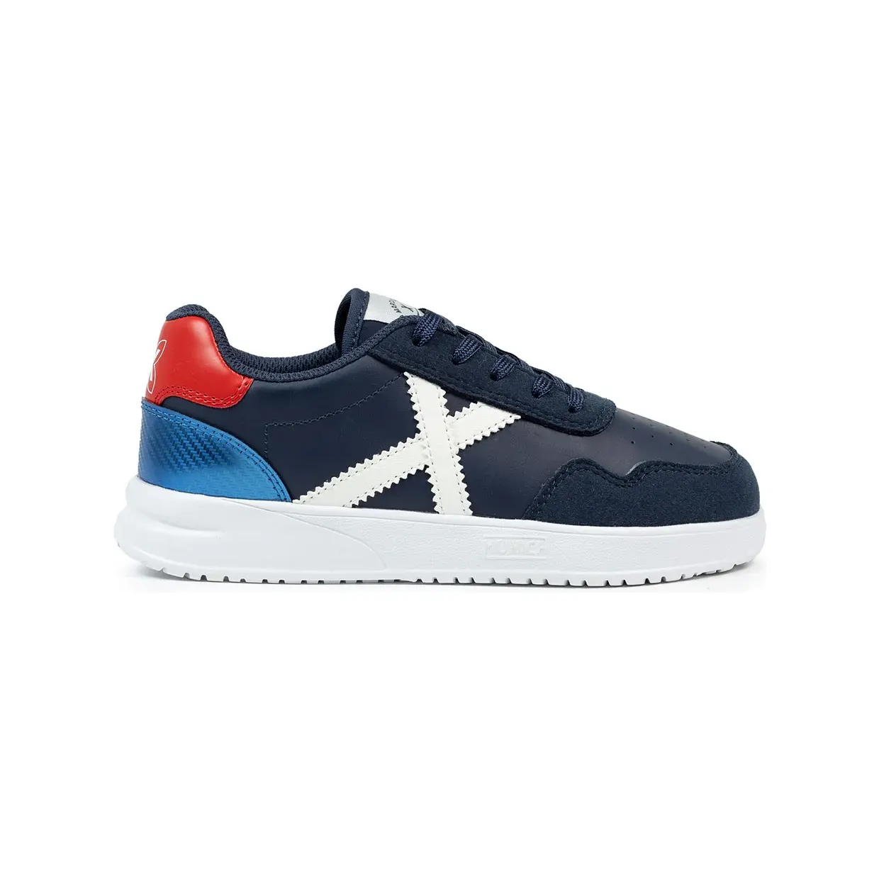 munich-sneaker 8893006