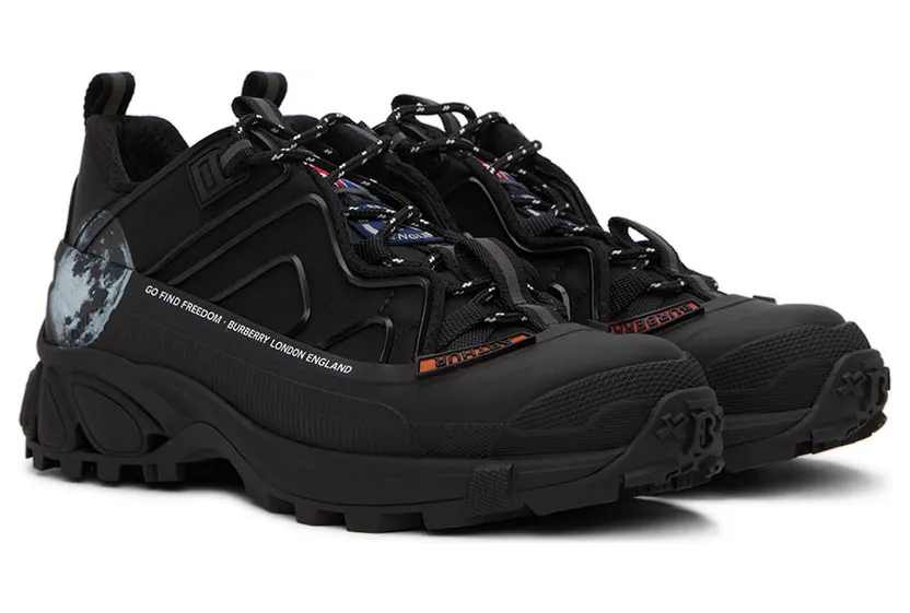 Burberry Black Arthur Sneakers (8046298) (4)