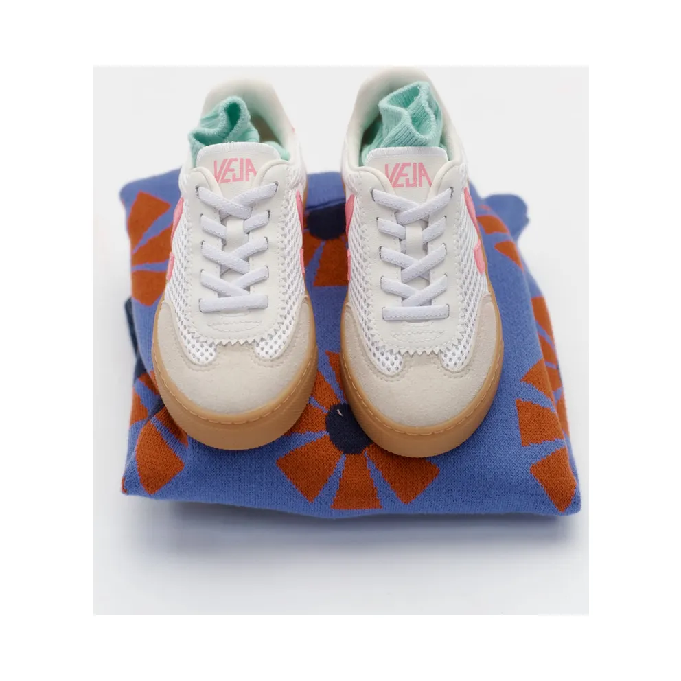 Veja Volley Aircell and C. W.L. White (SY2221523)