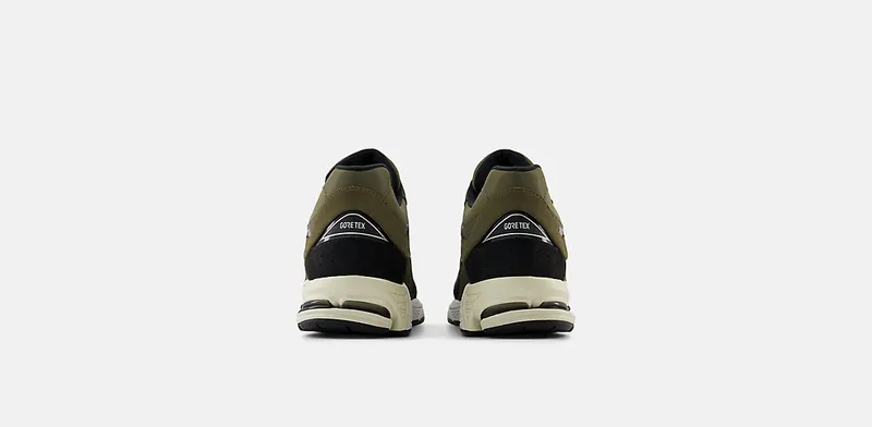 New Balance 2002R Gore-Tex Olive (M2002RXU)