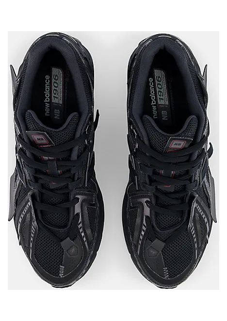 New Balance 1906A “Black”: drie tinten nacht (3)