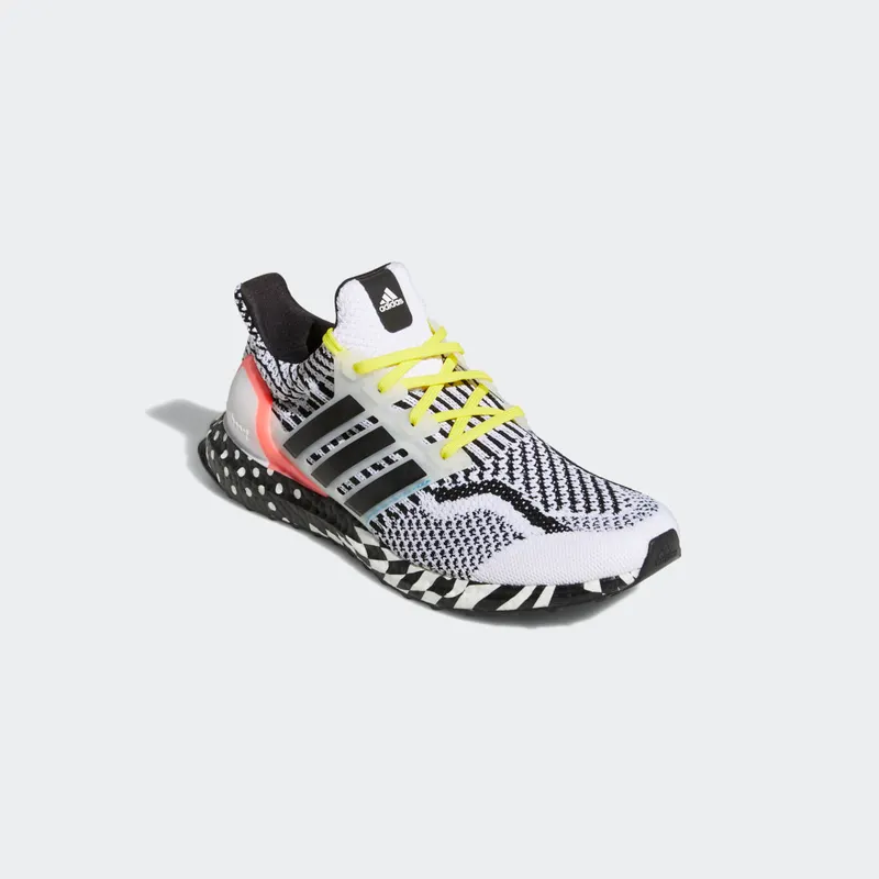 adidas Ultraboost 5 DNA Cloud White / Core Black / Turbo (GY0326)