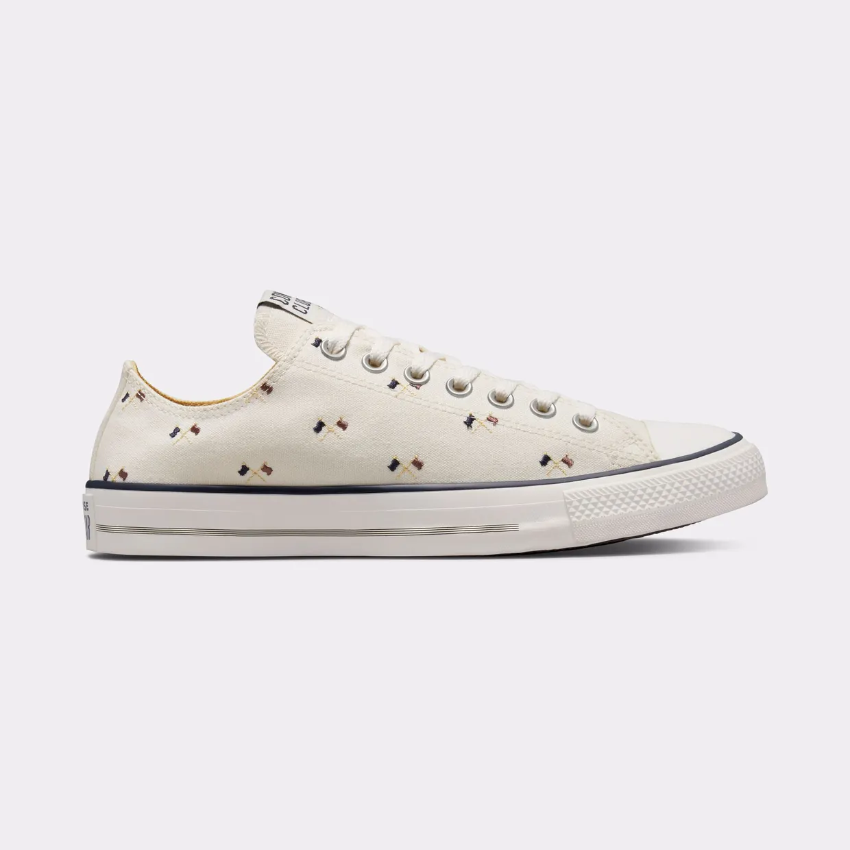 converse-chuck-taylor-all-star A03405C