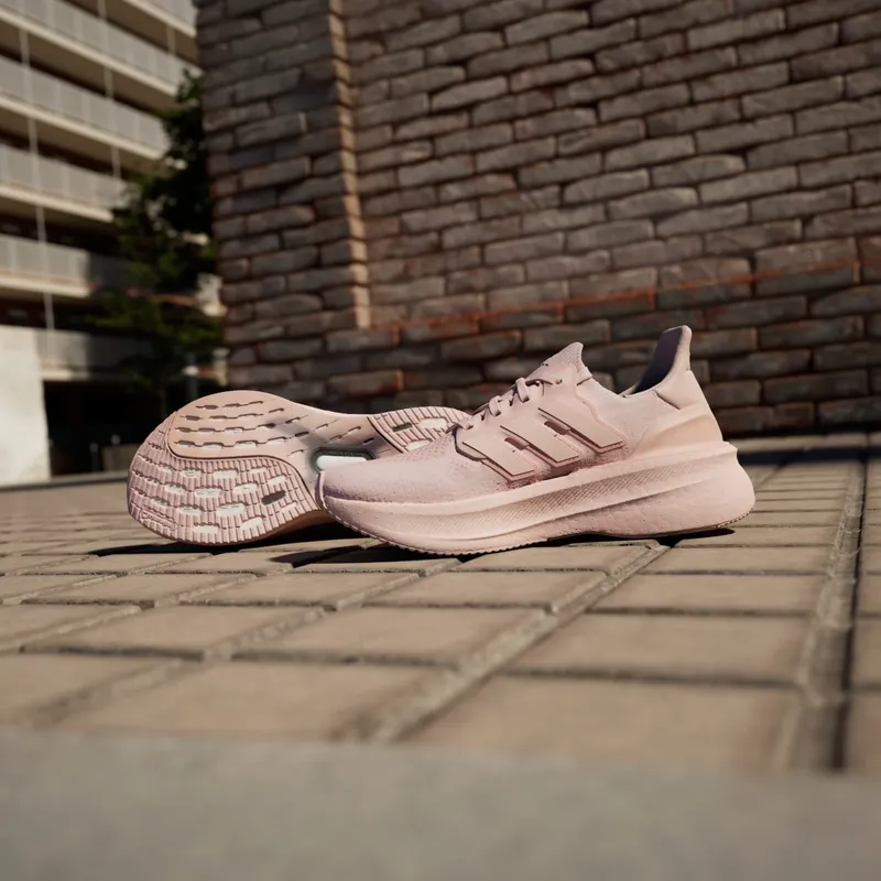 Adidas Ultraboost 5 Sandy Pink / Sandy Pink Met. / Zero Metalic (ID8845)