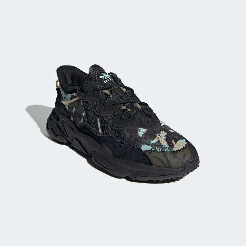 adidas OZWEEGO Core Black / Core Black / Hazy Beige (GV9710)