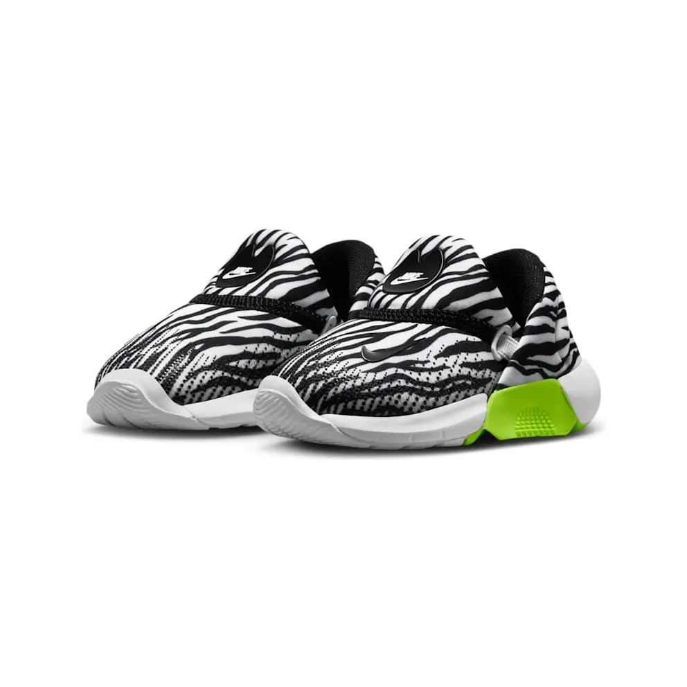 Nike Swoosh Go “White / Volt / Black” (IV5719-100)