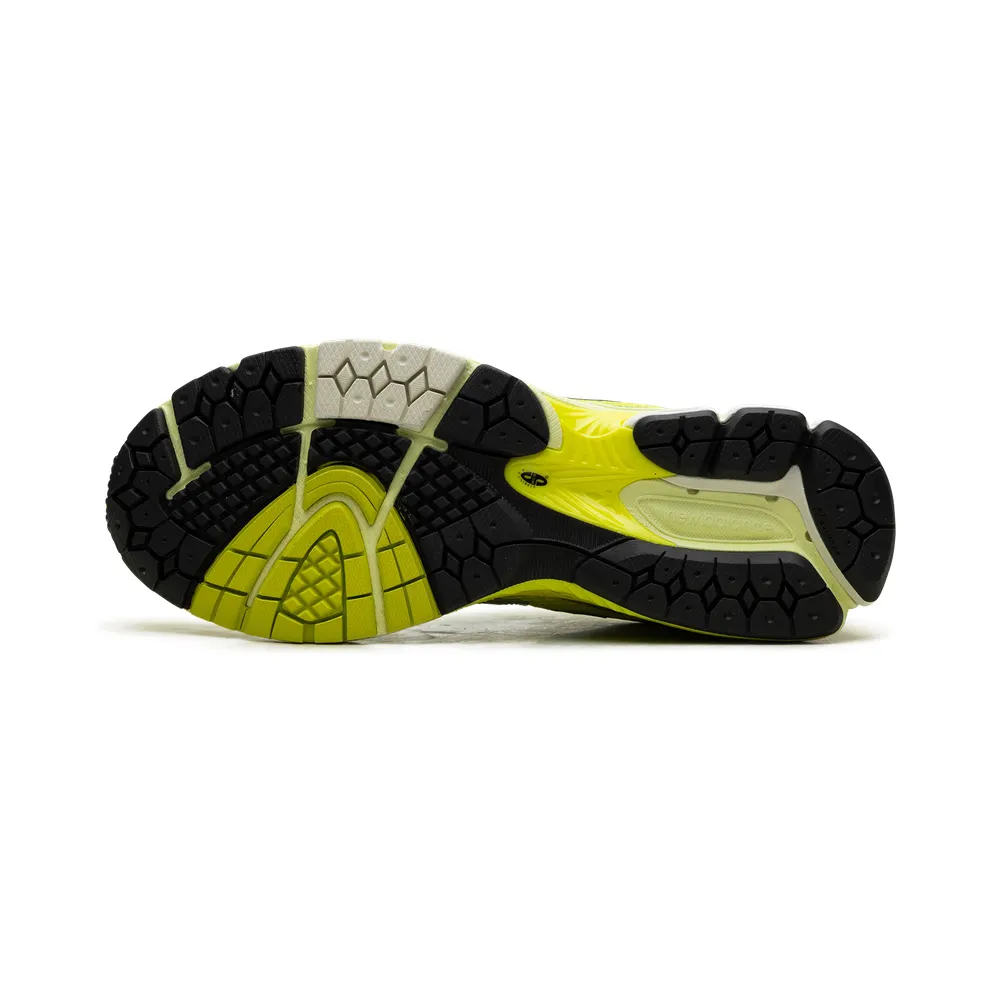 New Balance 860v2 “Aime Leon Dore Yellow” (ML860AE2)