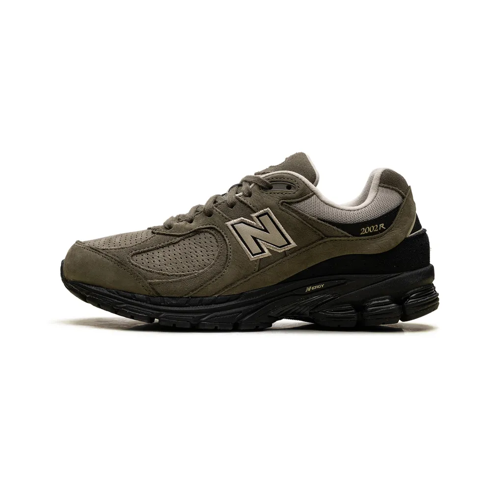 New Balance 2002R “Olive Green Black” (M2002RCF)