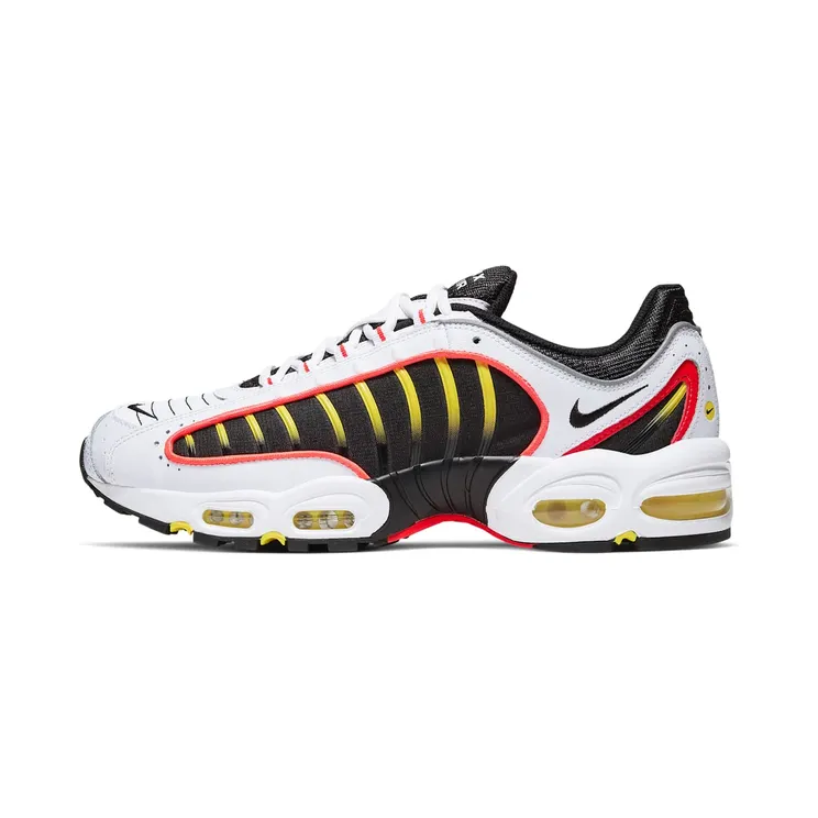 Nike Air Max Tailwind IV – Wit “White / Bright Crimson / Chrome Yellow / Black” (AQ2567-109)