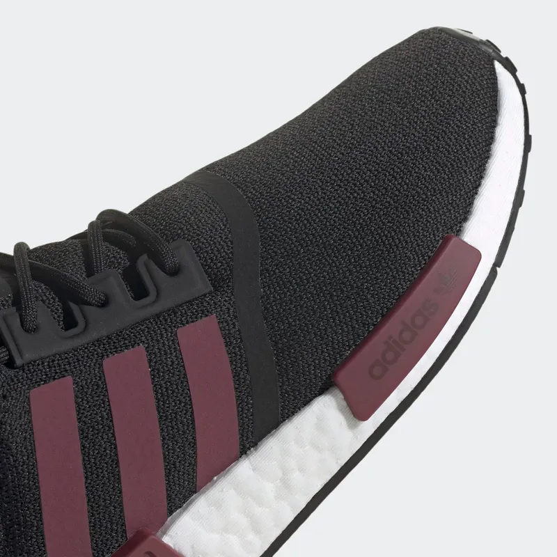 Adidas NMD_R1 Core Black / Victory Crimson / Cloud White (GW6415)