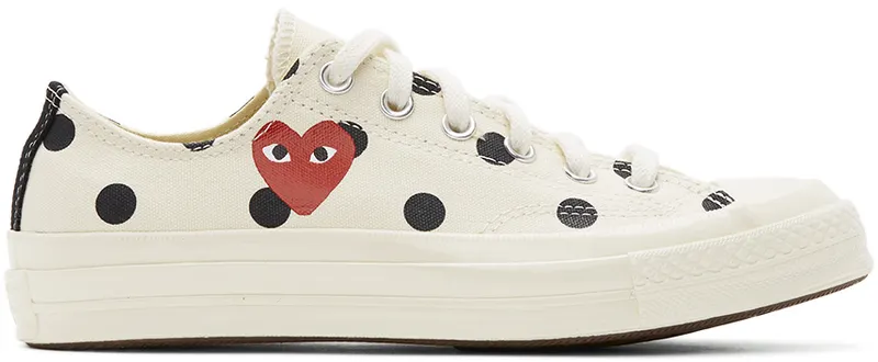 Comme des Garçons Play Black Converse Edition Polka Dot Heart Chuck 70 Low Sneakers (P1K114)